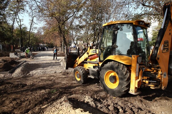 Преображение Молдаванки: как проходит ремонт Алексеевского сквера в Одессе  фото 12