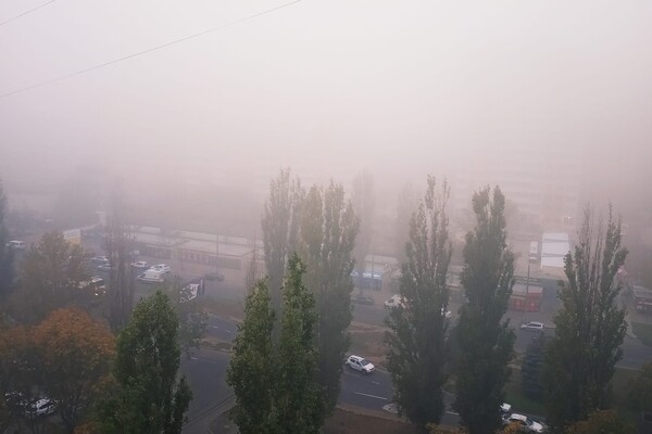 Красиво, но опасно: Одессу снова накрыл густой туман фото