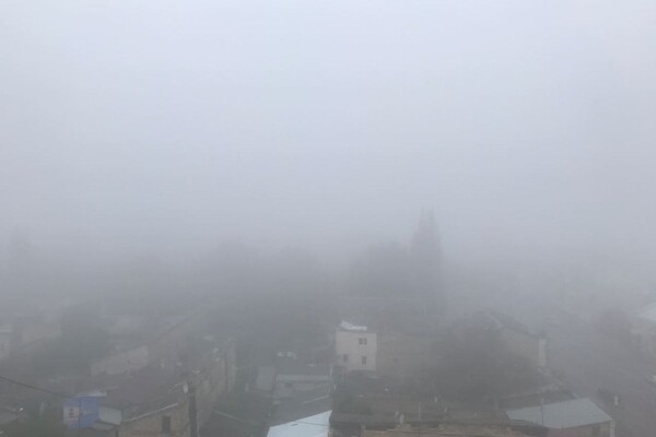 Красиво, но опасно: Одессу снова накрыл густой туман фото 1