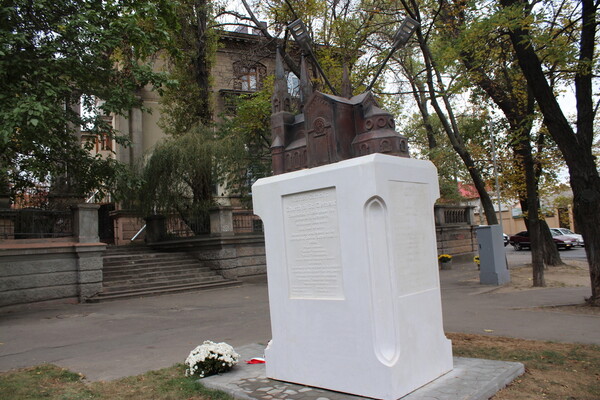 На месте разрушенной церкви: в Одессе открыли новый памятный знак и музей фото 30