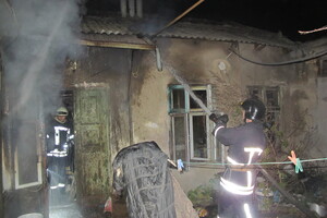 Не смогли спасти: на пожаре в Одессе погибла пенсионерка фото 3