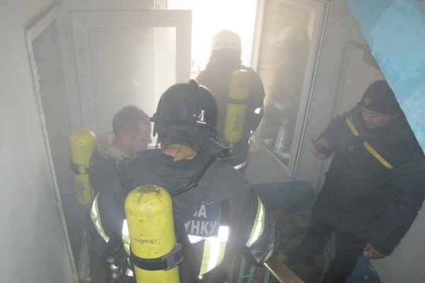 Спешили на вызов: в Одессе столкнулись две пожарные машины (обновлено) фото