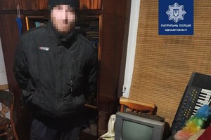 Горе-педофил: в Одессе накуренный мужчина приставал к несовершеннолетним  фото 2
