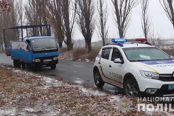 Стреляли по колесам: в Одесской области мужчина уcтроил дебош на почте фото 2