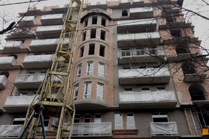 Все из-за строительства высотки: в центре Одессы на год перекрыли улицу фото 2