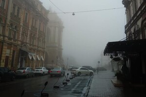Завораживающая красота: Одессу в очередной раз накрыл густой туман фото