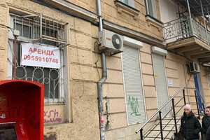 Не пережили карантин: в Одессе массово закрываются магазины фото 9