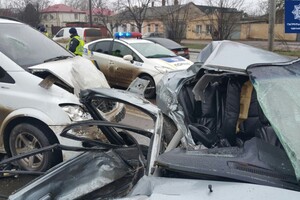 В Одессе произошло серьезное ДТП: погибла молодая девушка фото