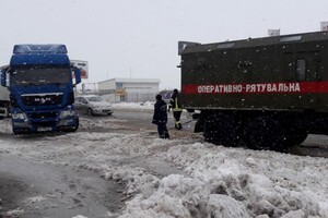 Второй день снегопада в Одессе: хроника событий (обновляется) фото 7