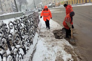 Снежная стихия: как одесские коммунальщики работают вторые сутки фото 7
