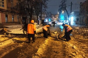 Снежная стихия: как одесские коммунальщики работают вторые сутки фото 9
