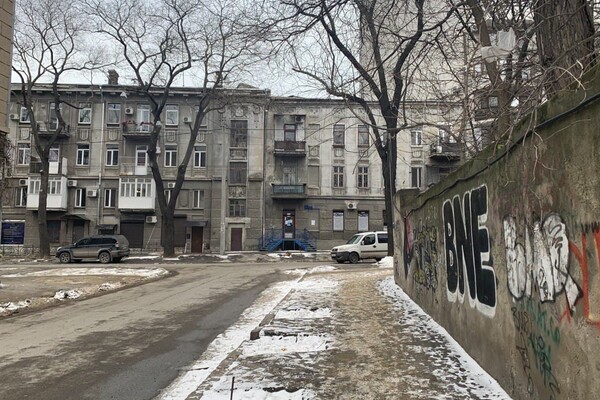 Рисунки и старинные дома: интересная прогулка по Ольгиевскому спуску  фото 4