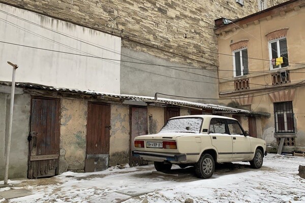 Рисунки и старинные дома: интересная прогулка по Ольгиевскому спуску  фото 17