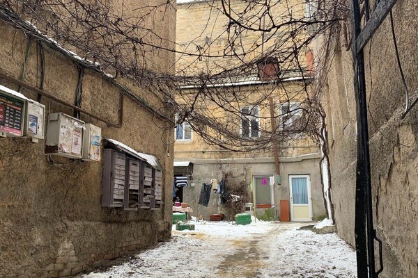 Рисунки и старинные дома: интересная прогулка по Ольгиевскому спуску  фото 82