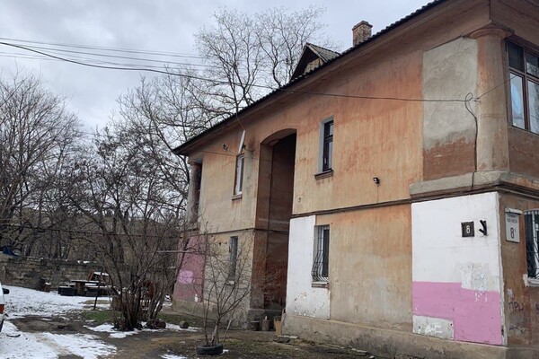 Рисунки и старинные дома: интересная прогулка по Ольгиевскому спуску  фото 95