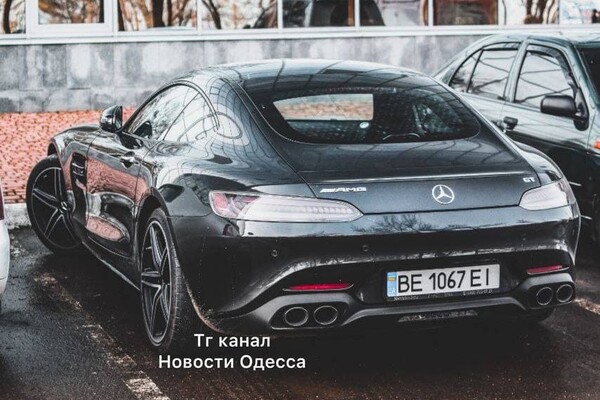 Полюбуйся: в Одессе заметили авто за пять миллионов фото 1