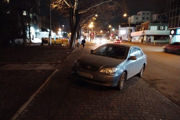 Я паркуюсь как: свежая фотоподборка наглых водителей в Одессе фото 3