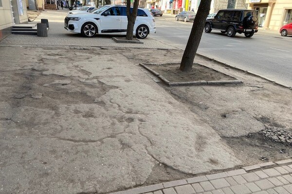 Забыли про велодорожку: ремонт одесской улицы начали с нарушениями фото 1