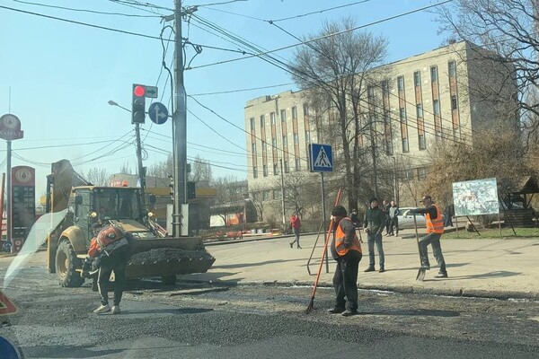 Без пробки не обошлось: на Балковской начали ремонт дороги фото 6