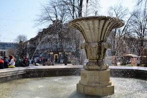 Весеннее настроение: в Одессе запустили фонтаны фото 6