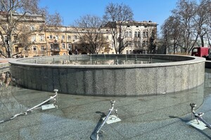 Весеннее настроение: в Одессе запустили фонтаны фото 11