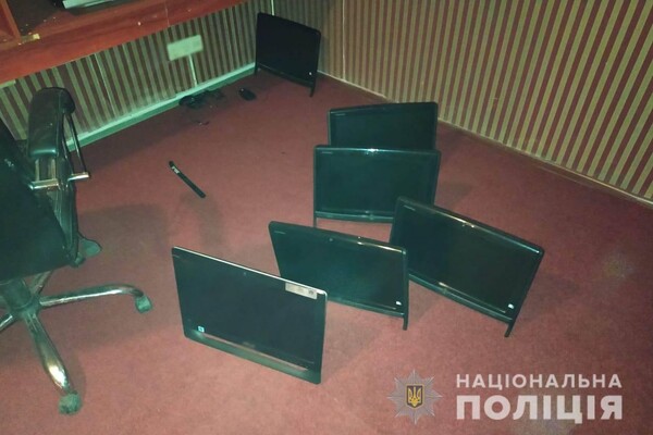 В Одессе накрыли сеть подпольных казино: все оборудование забрали  фото 4
