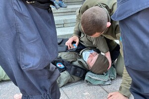 Драка из-за тарифов: митинг в Одессе закончился столкновением с полицией фото