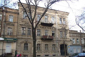 Почти за миллион долларов: в&nbsp;центре Одессы продают старинный дом фото 4