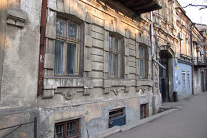Почти за миллион долларов: в&nbsp;центре Одессы продают старинный дом фото 8