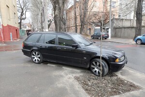 Я паркуюсь как: свежая фотоподборка наглых водителей в Одессе фото 5