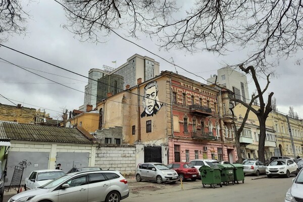 Есть на что посмотреть: в центре Одессы появился новый мурал фото