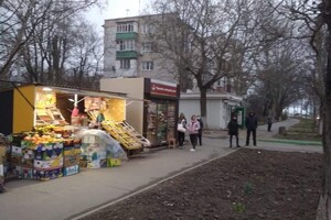 Пять ножевых: под Одессой мужчина напал на продавца овощной лавки фото 1