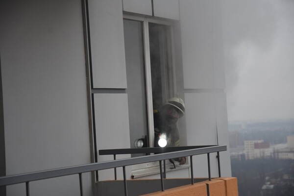 В центре Одессы горит жилой комплекс &quot;Апельсин&quot;: что известно (обновлено) фото 5