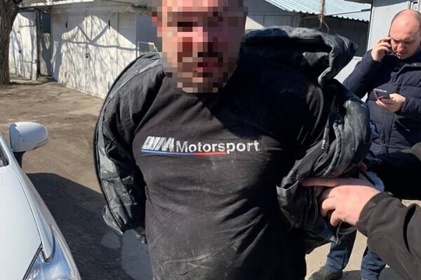 Гонки с перестрелкой: в Одессе патрульные ловили пьяного водителя  фото 1