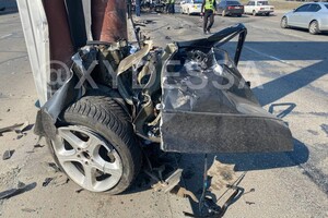 Нет живого места: на Балковской в ДТП разорвало BMW (обновлено) фото