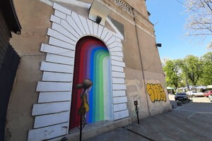 Яркий туннель: в Одессе французский художник нарисовал еще один рисунок фото 1