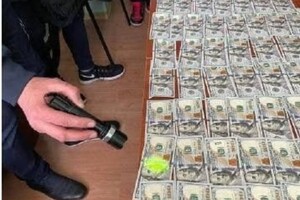 11 тысяч долларов за операцию на сердце: в Одессе поймали на взятке хирурга фото