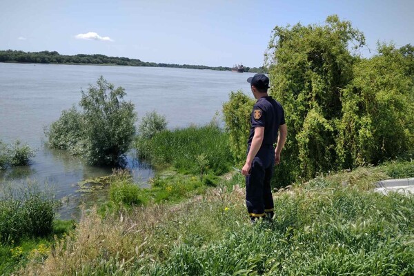 Хотел искупаться в Дунае: под воду ушел 16-летний подросток (обновлено) фото 1