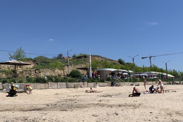 Пляж в Крыжановке: плюсы, минусы и как проходит подготовка к туристическому сезону  фото 14