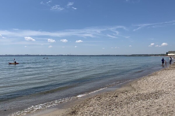 Пляж в Крыжановке: плюсы, минусы и как проходит подготовка к туристическому сезону  фото 16