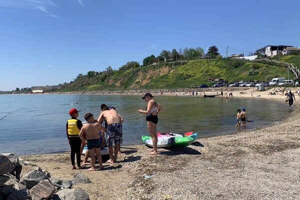 Пляж в Крыжановке: плюсы, минусы и как проходит подготовка к туристическому сезону  фото 59