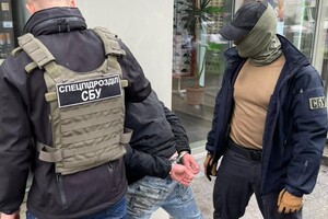Торговала изъятым кокаином: в Одессе задержали полицейскую (обновлено) фото 2