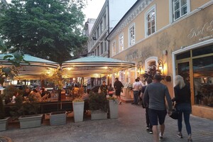 Обнаглели вкрай: кафе и рестораны, которые захватили тротуары в Одессе фото 2