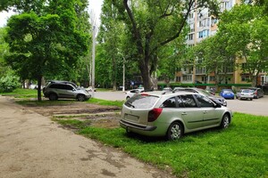 Копы на тротуаре: свежая фотоподборка наглых водителей в Одессе фото