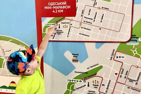 Пробежал марафон на беговеле: четырехлетний одессит стал рекордсменом Украины фото 1
