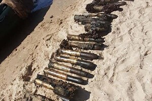 На затонувшем немецком судне: в Одесской области водолазы ищут боевые снаряды фото 2