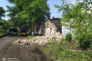 В Одессе рухнула стена предприятия: соседний дом остался без газа фото 1