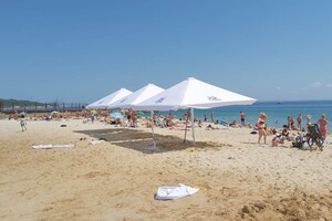 Получи ответ: какие одесские пляжи готовы к туристическому сезону и где бесплатно дают зонтики с шезлонгами фото