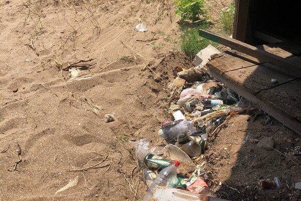 Без спасателей и уборки мусора: одесситы жалуются на состояние побережья фото 4