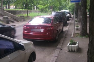 Выкручиваются, как могут: свежая фотоподборка наглых водителей в Одессе фото